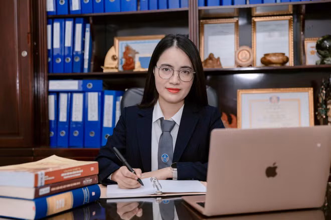 Tài khoản ngân hàng phải dùng tên thật – có minh bạch trách nhiệm?