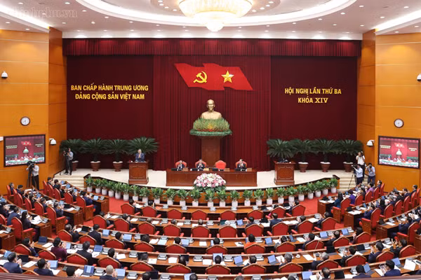 Hội nghị Trung ương 3 bàn về công tác cán bộ và kỷ luật đảng viên