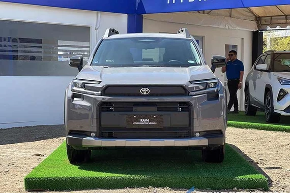 Toyota RAV4 Hybrid 2026 từ 970 triệu đồng tại Philippines, có về Việt Nam?
