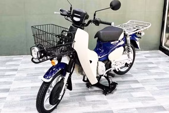 Xe máy Honda Cub 110 nhập Nhật về Việt Nam, giá "sốc" tới 165 triệu đồng
