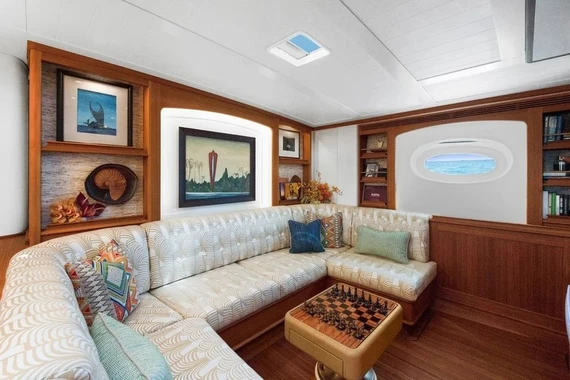 Du thuyền và chuyên cơ siêu sang của giới siêu giàu 