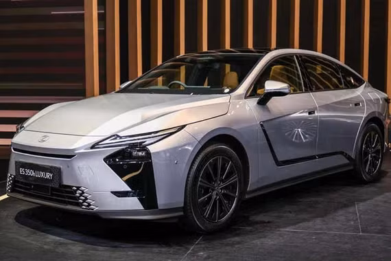 Lexus ES 2026 ra mắt Đông Nam Á từ 1,9 tỷ đồng, chờ về Việt Nam