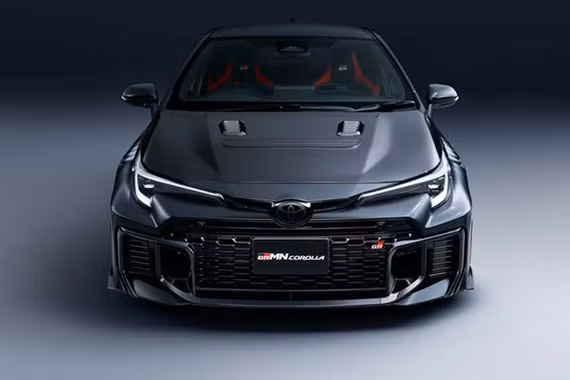 Mục sở thị Toyota GRMN Corolla gần 1,7 tỷ đồng - xe đắt nhất dòng Corolla