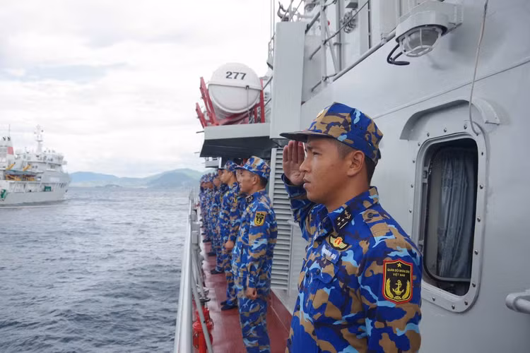 Lực lượng, phương tiện của Quân chủng Hải quân đóng vai trò nòng cốt trong cuộc diễu binh trên biển.