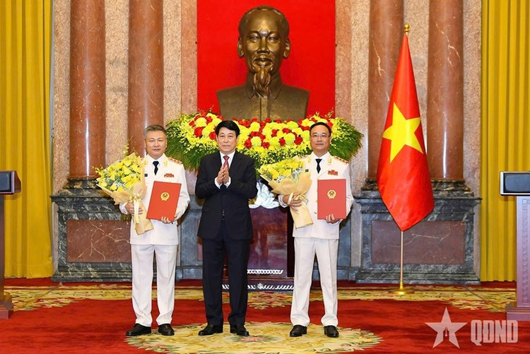 Chủ tịch nước trao Quyết định thăng cấp bậc hàm Thượng tướng đối với các đồng chí Thứ trưởng Công an.