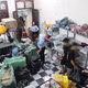 Tạm giữ hơn 700 sản phẩm quần áo, giày dép có dấu hiệu giả mạo nhãn hiệu