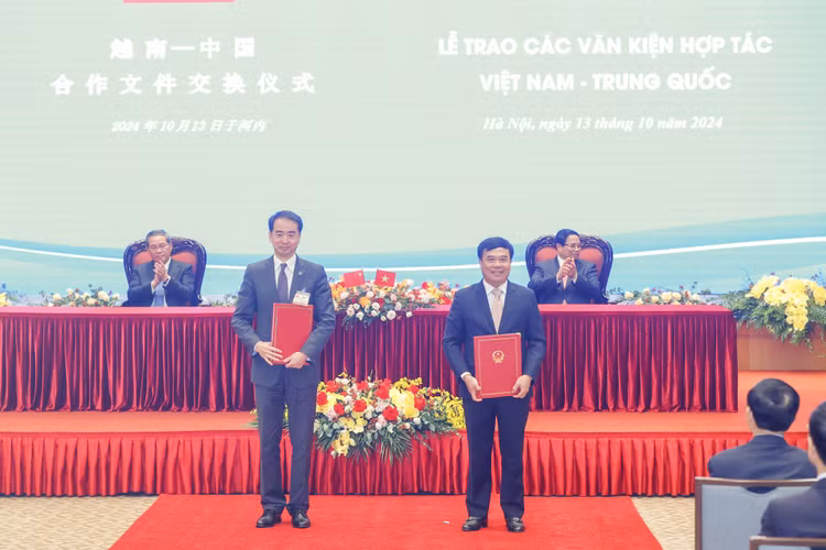 Việt Nam - Trung Quốc trao 10 văn kiện hợp tác quan trọng - Hình 5 Viet Nam - Trung Quoc trao 10 van kien hop tac quan trong-Hinh-5