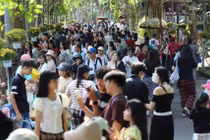 TP HCM thu hút hơn 4,3 triệu khách trong kỳ nghỉ Tết, doanh thu 12 nghìn tỷ