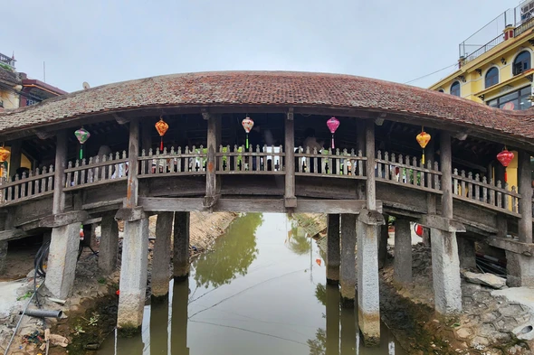 Đầu xuân năm mới, chen chân'ở cầu ngói đẹp nhất Ninh Bình