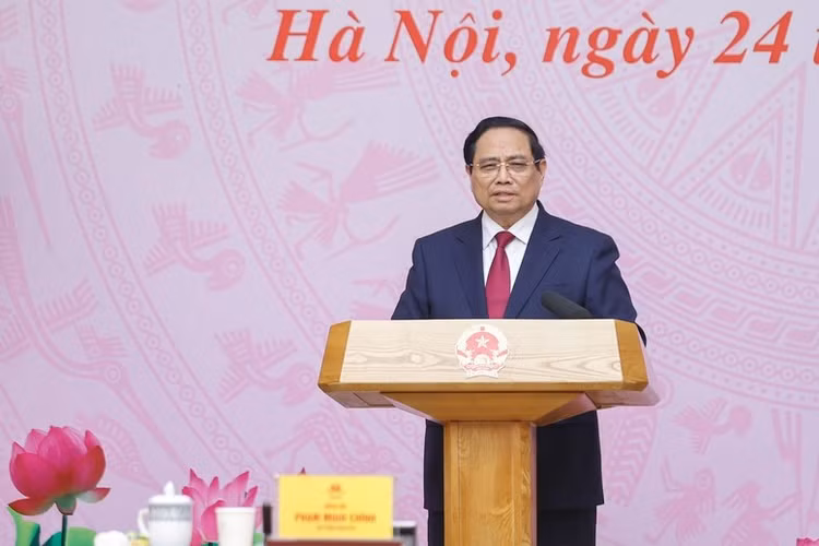 Thủ tướng Chính phủ bày tỏ tri ân sâu sắc tới các thế hệ thầy thuốc, các chuyên gia, nhà khoa học, nhà quản trị và các cán bộ, nhân viên ngành y tế vì những đóng góp to lớn, bền bỉ và thầm lặng cho sự nghiệp chăm sóc, bảo vệ và nâng cao sức khỏe nhân dân - Ảnh: VGP/Nhật Bắc