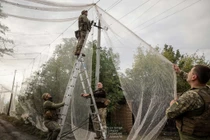 Quân đội Ukraine bẫy UAV Nga bằng lưới nông nghiệp