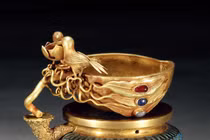 Phát hiện mộ cổ chứa 10 kg vàng quý giá