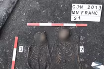 Bí ẩn bộ xương đôi thời Trung Cổ nắm tay nhau trong mộ