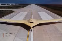 Trung Quốc tung UAV tàng hình khổng lồ, hé lộ tham vọng làm chủ bầu trời