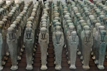 Sự thật rùng mình về 225 bức tượng tang lễ kỳ quái 