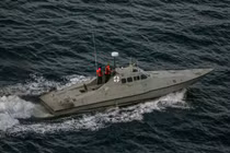 Các tuyến hàng hải qua eo biển Hormuz - nơi trung chuyển khoảng 20% nguồn cung dầu toàn cầu, kết nối Vịnh Ba Tư với Ấn Độ Dương.