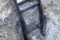 Phát hiện thang gỗ 1.000 năm tuổi nguyên vẹn khó tin