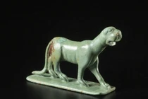 Phát hiện tượng báo bằng đồng hé lộ bí mật thành cổ Thụy Sĩ