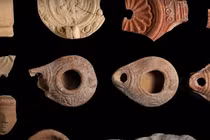 Xưởng sản xuất đèn dầu 1.700 năm tuổi 