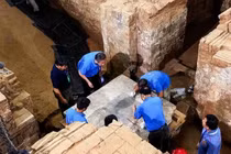 Phát hiện kỳ lạ về bốn đứa trẻ trong lăng mộ cổ Trung Quốc