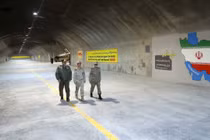 Ngàn tên lửa Mỹ bất lực trước thành phố dưới núi ở Iran