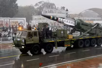 Ấn Độ lần đầu công khai tên lửa chống hạm tầm xa LR-AShM