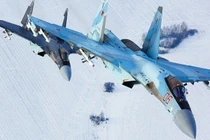 Tiêm kích Su-35 Nga hộ tống Tu-22M3 mang tên lửa chống hạm mới vào Đông Âu