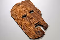 Phát hiện mặt nạ nghi lễ 1.800 năm tuổi gây sửng sốt ở Nhật