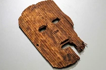 Phát hiện mặt nạ nghi lễ 1.800 năm tuổi gây sửng sốt ở Nhật