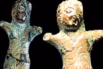 Tượng người nhảy múa 2.000 năm tuổi bí ẩn 