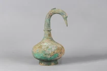 Kinh ngạc chiếc bình thiên nga 2.000 năm tuổi chứa bí mật động trời