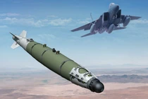 F-15E Mỹ tung chiêu lạ dùng bom laser săn UAV cảm tử Iran