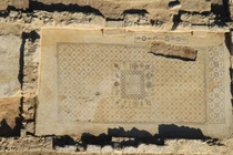 Hé lộ sự thật gây chấn động về cuộn giấy Tử vi cổ