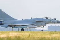 Trung Quốc xác nhận chiến đấu thành công của tiêm kích xuất khẩu J-10CE