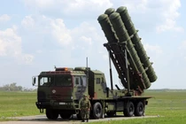 Phóng tên lửa đất đối không từ hệ thống HQ-22 của Trung Quốc