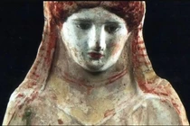 Bức tượng vị thần buồn bã trong khu mộ cổ khiến chuyên gia bối rối