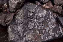 Phát hiện hình chạm khắc 2.000 năm tuổi lộ ra giữa mùa hạn hán