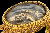 Khám phá chiếc nhẫn Hy Lạp cổ đại hiếm có tại Bảo tàng Getty