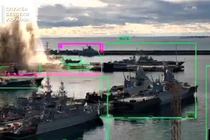 Tàu ngầm Nga lần đầu tiên bị Ukraine tập kích bằng USV dưới nước