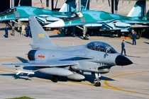 Máy bay J-10CE của Trung Quốc gây ấn tượng mạnh ở Malaysia