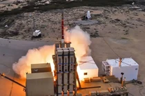 Bị tên lửa Iran "xuyên thủng", Mỹ và Israel vội vàng nâng cấp David's Sling