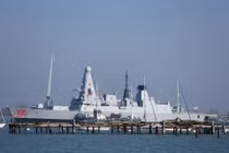 Vì sao tàu khu trục phòng không Anh bất lực trước các cuộc tấn công của Iran?