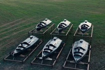 “Tàu mẹ” Barracuda tung đàn UAV tấn công tàu Nga trên sông Dnipro