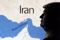 [VIDEO] Đấu súng Mỹ - Iran bùng nổ tại eo biển Hormuz bất chấp ngừng bắn