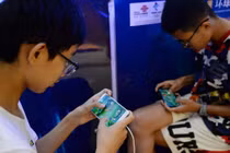 [VIDEO] Anh cấm cứng trẻ dưới 16 tuổi dùng mạng xã hội và livestream