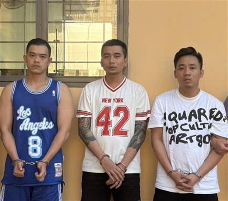 Nhom doi tuong cuop 2 trieu USD bi bat giu the nao?