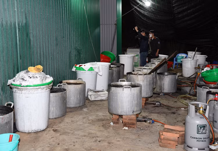 Ke cam dau san xuat ma tuy “khung” doi mat toi danh gi?-Hinh-3