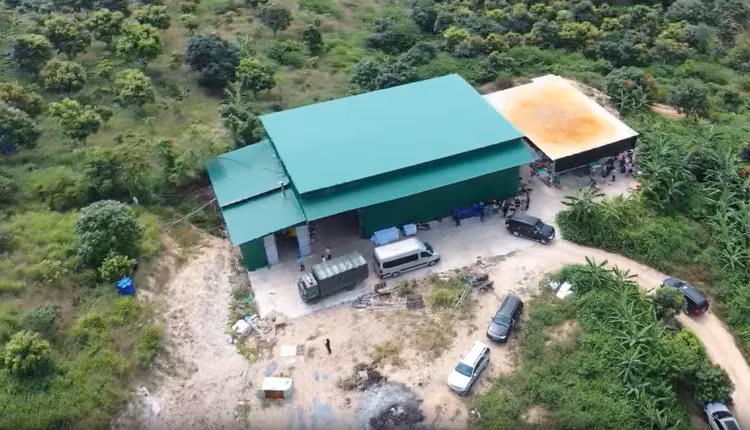 Can canh xuong san xuat ma tuy lon nhat vua bi triet pha