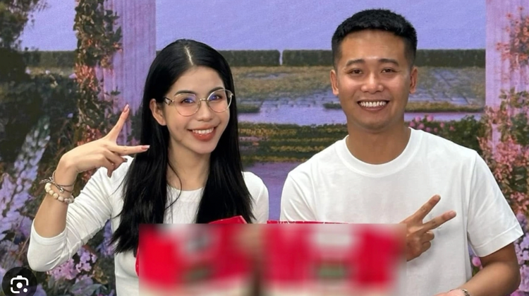 Khoi to Quang Linh Vlog va Hang Du Muc