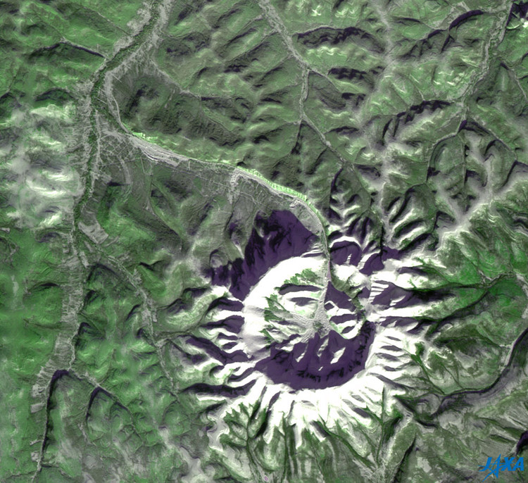 Su that chan dong “nui kho bau” chat day vang, da quy cua Nga-Hinh-5